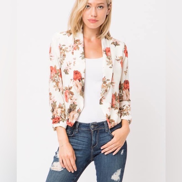 Love Tree Jackets & Blazers - Love Tree Floral Cropped Blazer NWT